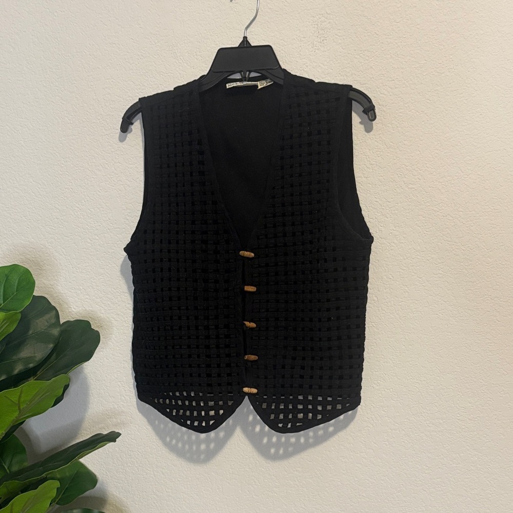 Vintage Rosettes Black basket weave Vest with Wooden Buttons small